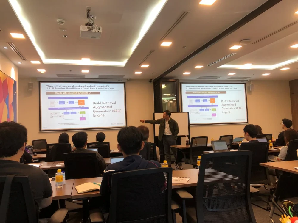 กิจกรรมอบรมด้านเทคโนโลยีและปัญญาประดิษฐ์ (AI Workshop)
